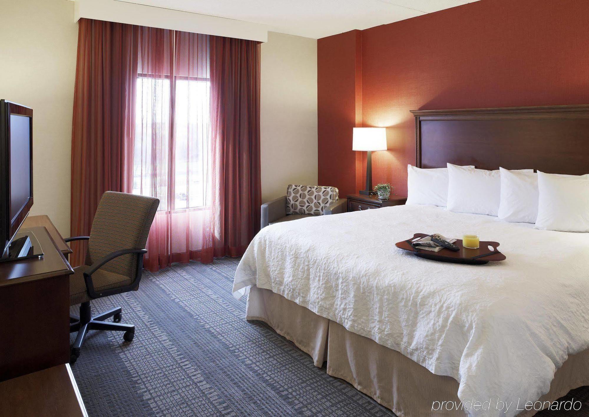 Hampton Inn Boston-Norwood Exterior photo